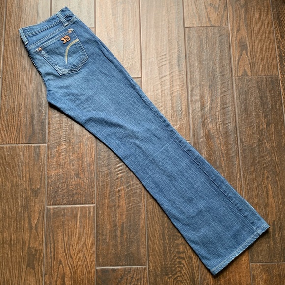 Joe’s Jeans Jones Wash 29.5” Inseam 7.5” Rise - Picture 2 of 9